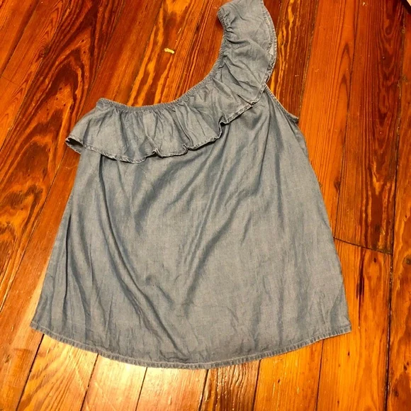 Old Navy Chambray Style Top - Picture 4 of 12